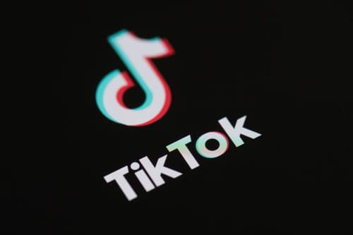 Cum Sa Evitam Tendintele Periculoase de pe TikTok